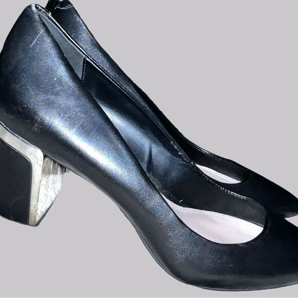 DKNY gorgeous black leather heels! New - Picture 5 of 7